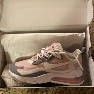Plum Chalk Women’s Air Max 270 React NWT